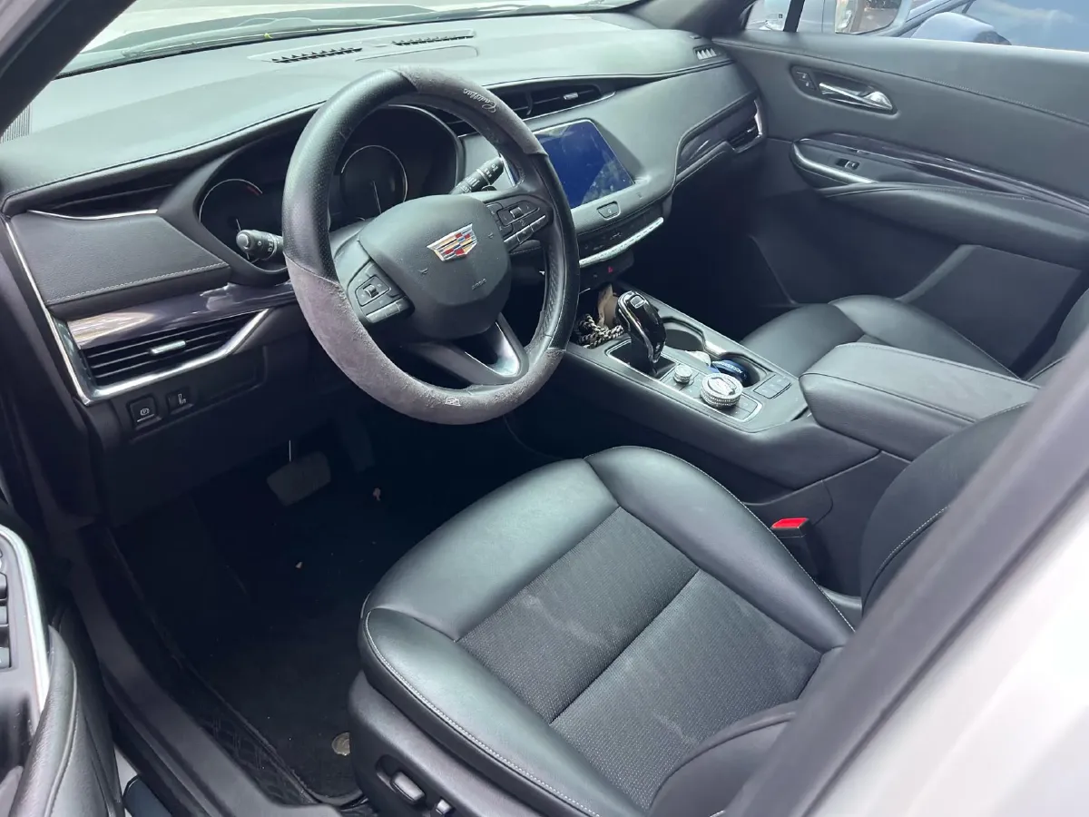 2020 Cadillac XT4 2.0T 241HP L4 9AT,autocango,china used car exporter,china ev exporter,chinese used car exporter,chinese used ev exporter