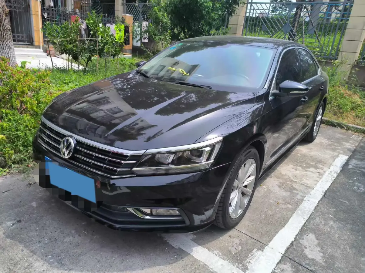 2017 Volkswagen Passat 1.8T 180HP L4 7DCT