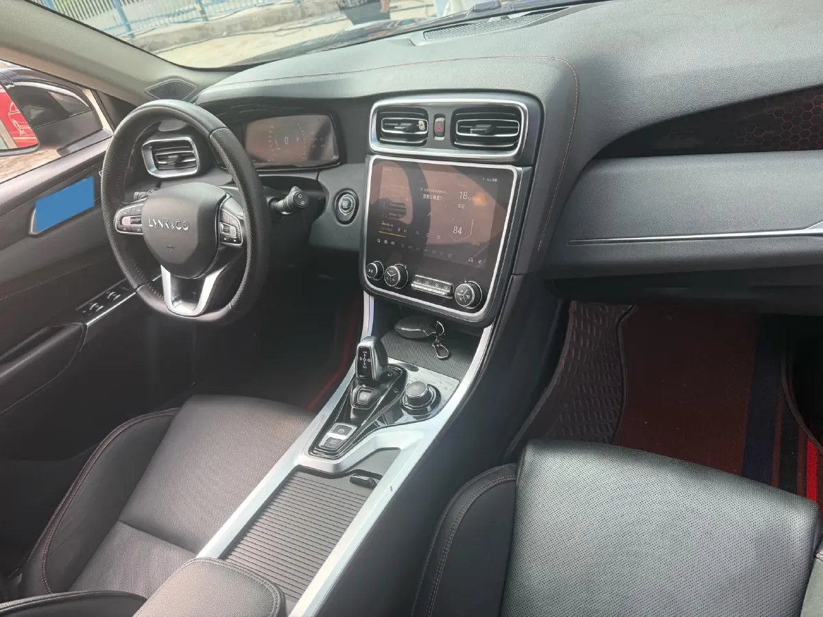 2019 LYNK&CO 01 2.0T 190HP L4 7DCT,autocango,china used car exporter,china ev exporter,chinese used car exporter,chinese used ev exporter