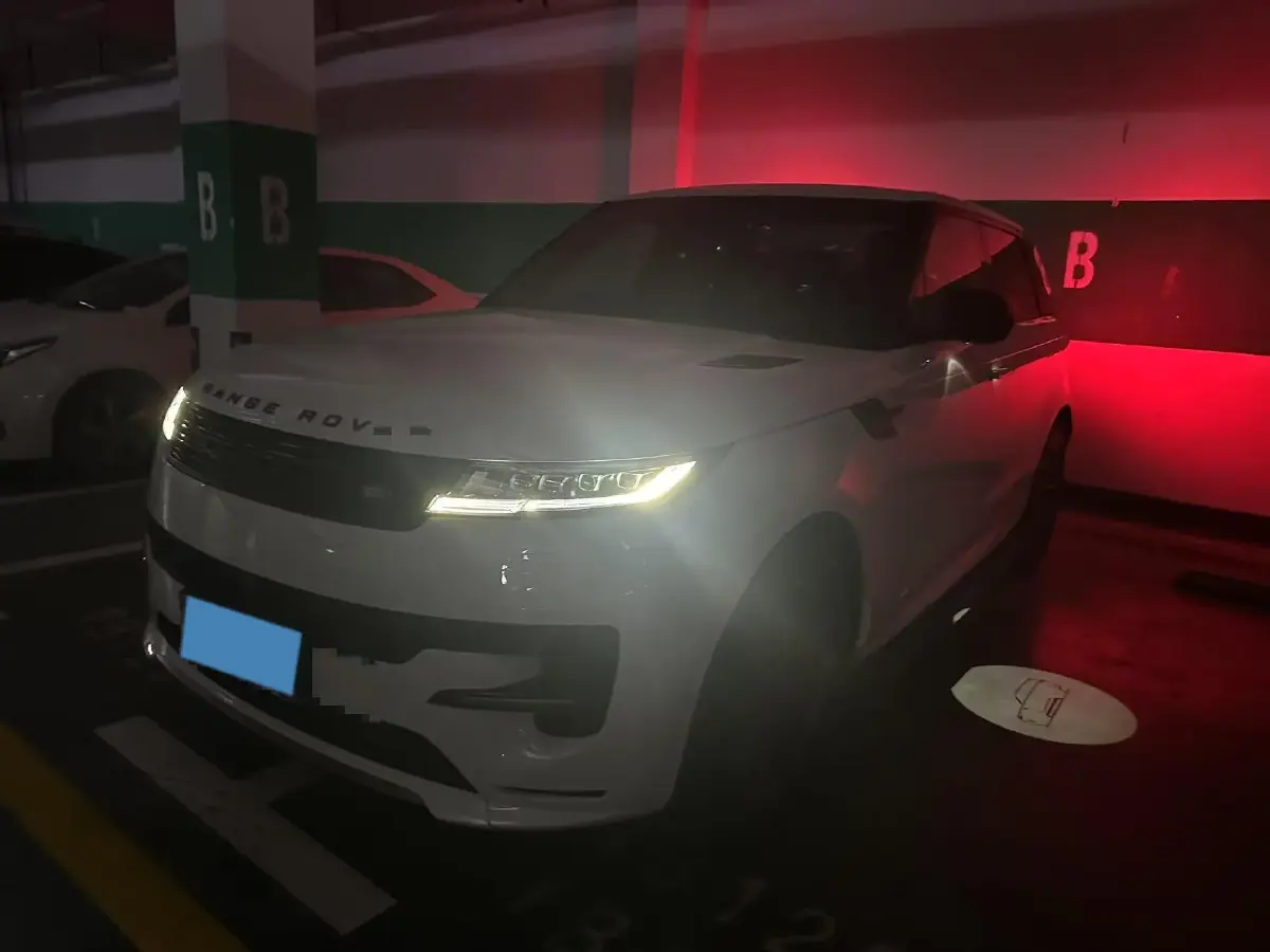 2025 Land Rover Range Rover Sport 3.0T 400HP L6 8AT