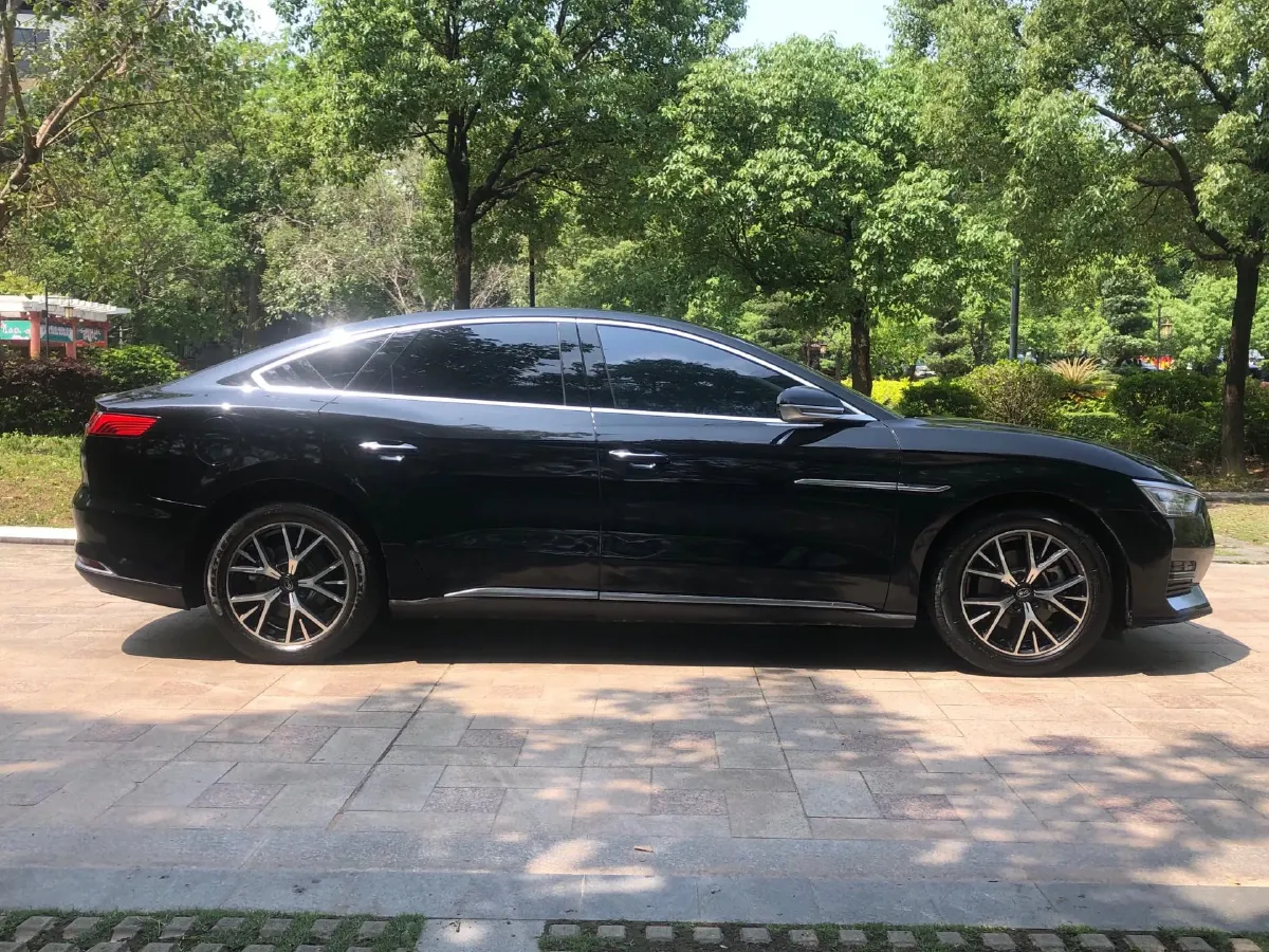 2021 BYD e9 BEV 64.8KWH,autocango,china used car exporter,china ev exporter,chinese used car exporter,chinese used ev exporter