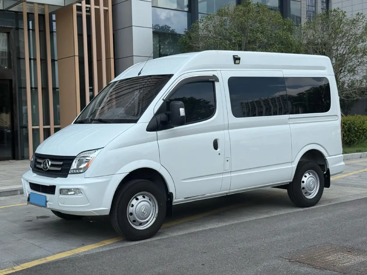 2021 MAXUS XinTu V80 2.0T 127HP L4 6MT