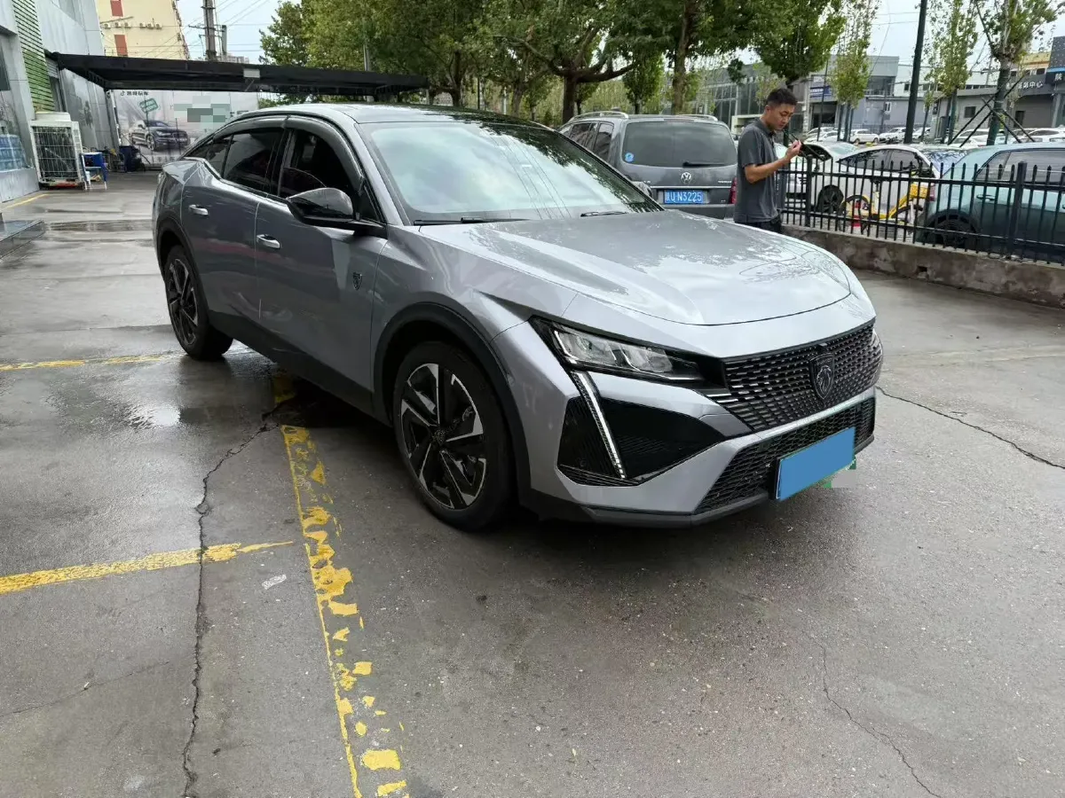 2023 Peugeot 408X 1.6T 175HP L4 8AT,autocango,china used car exporter,china ev exporter,chinese used car exporter,chinese used ev exporter