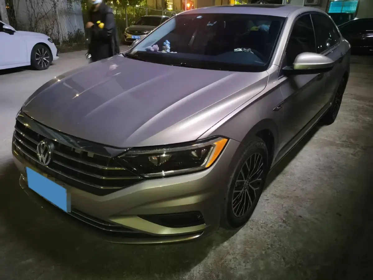 2020 Volkswagen Sagitar 1.4T 150HP L4 7DCT