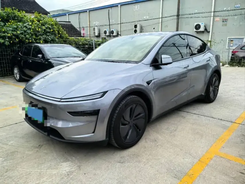 2025 Tesla Model Y BEV 78.4KWH
