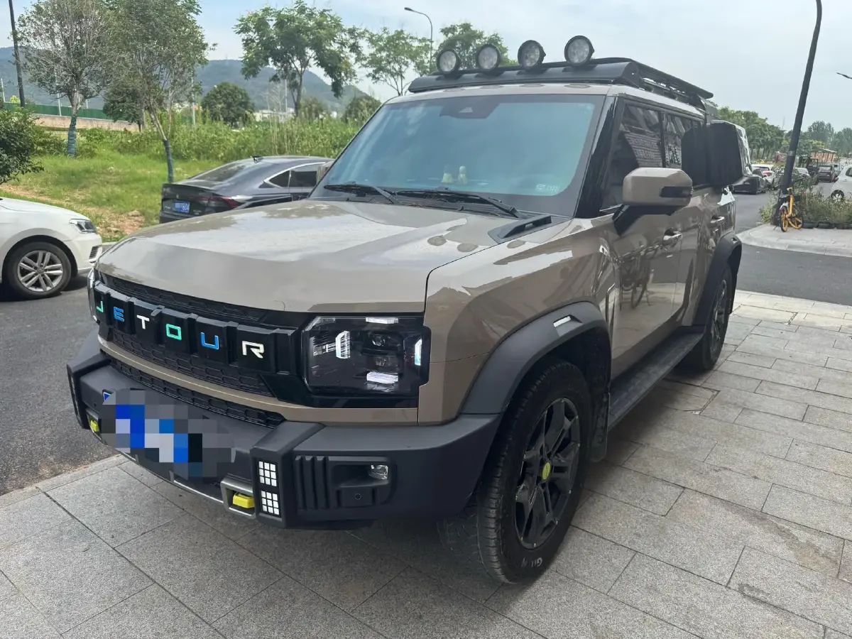 2023 Jetour Traveller 2.0T 254HP L4 7DCT