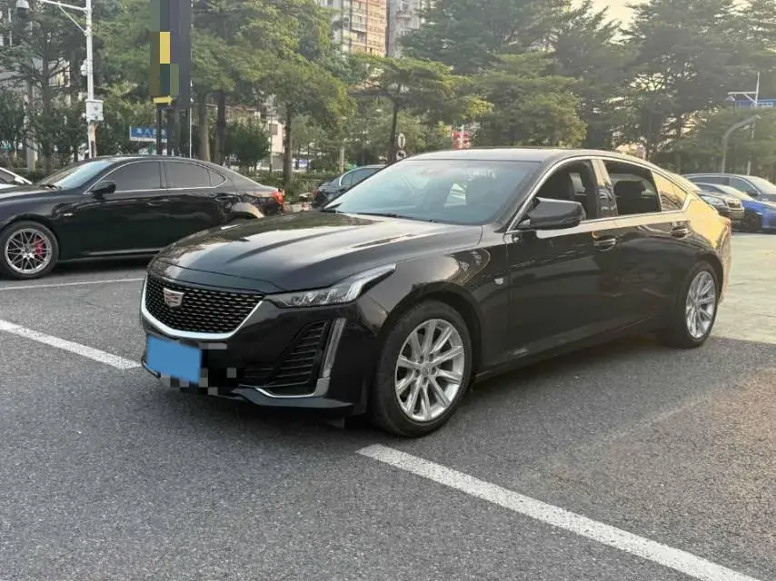 2022 Cadillac CT5 2.0T 237HP L4 10AT