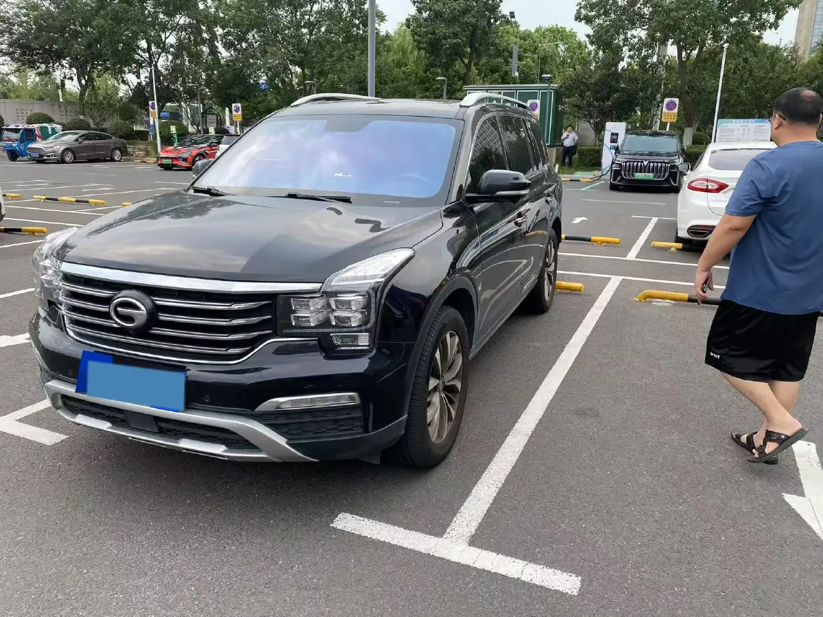 2017 GAC Trumpchi GS8 2.0T 201HP L4 6AT