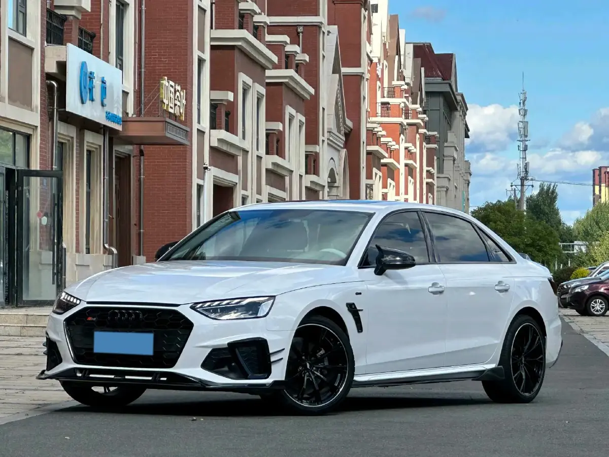 2020 Audi A4L 2.0T 150HP L4 7DCT