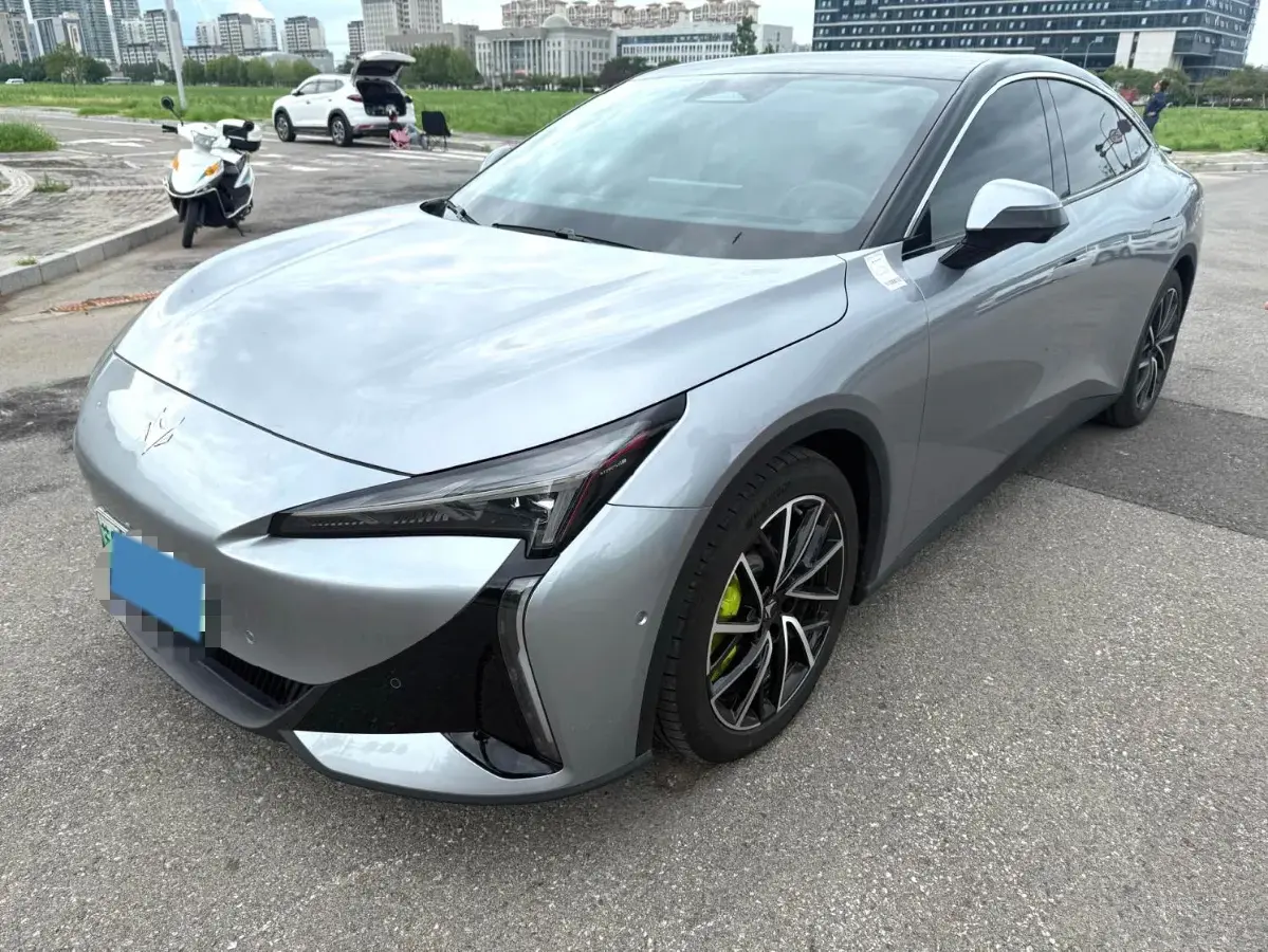 2024 ARCFOX αS5 BEV 65KWH