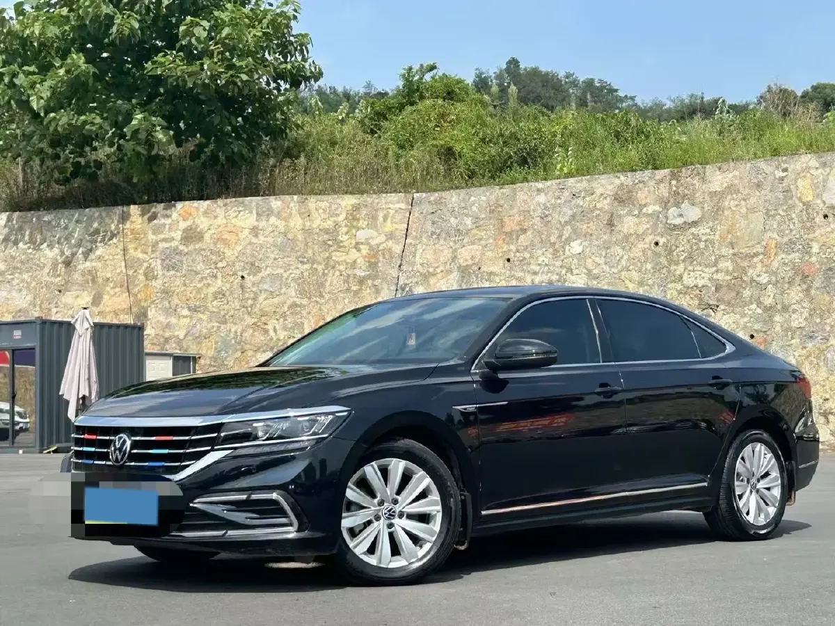 2021 Volkswagen Passat 1.4T 150HP L4 7DCT