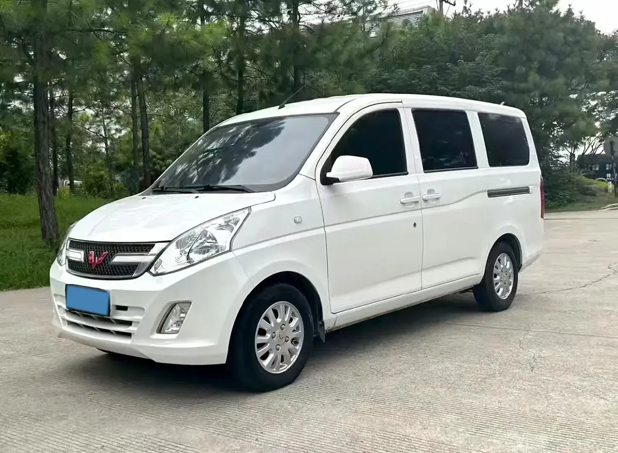 2018 WuLing RongGuang V 1.5L 112HP L4 5MT