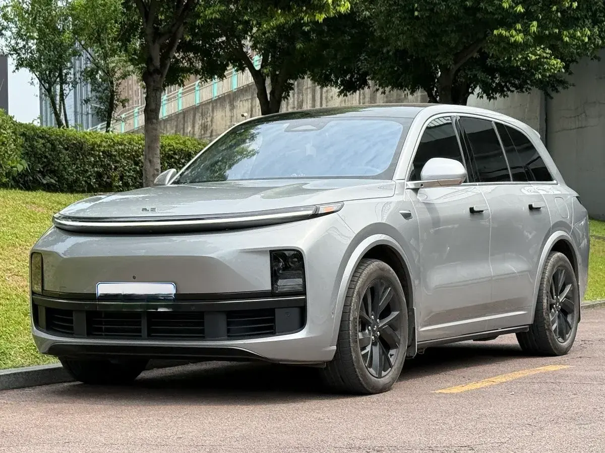 2023 Li L8 Range Extended 154HP REEV 40.9KWH