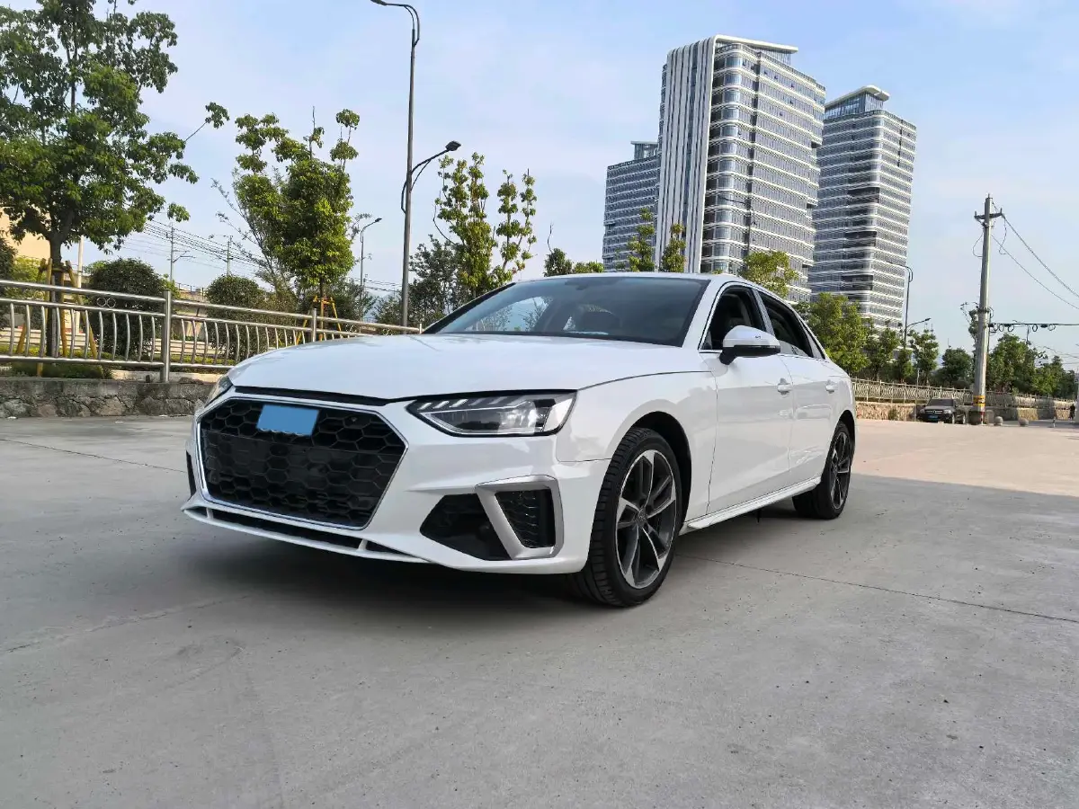 2020 Audi A4L 2.0T 150HP L4 7DCT