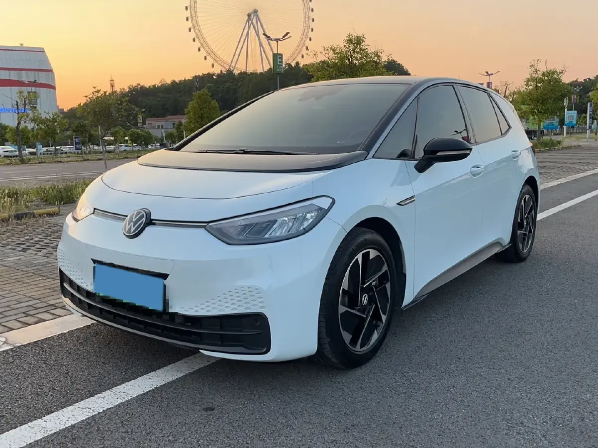 2023 Volkswagen ID.3 BEV 52.8KWH