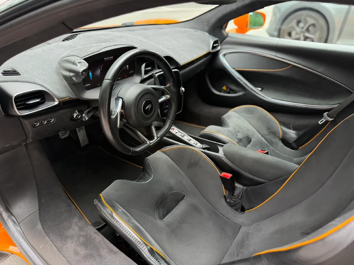 2023 McLaren Artura 3.0T 585HP V6 8DCT PHEV 7.4KWH,autocango,china used car exporter,china ev exporter,chinese used car exporter,chinese used ev exporter