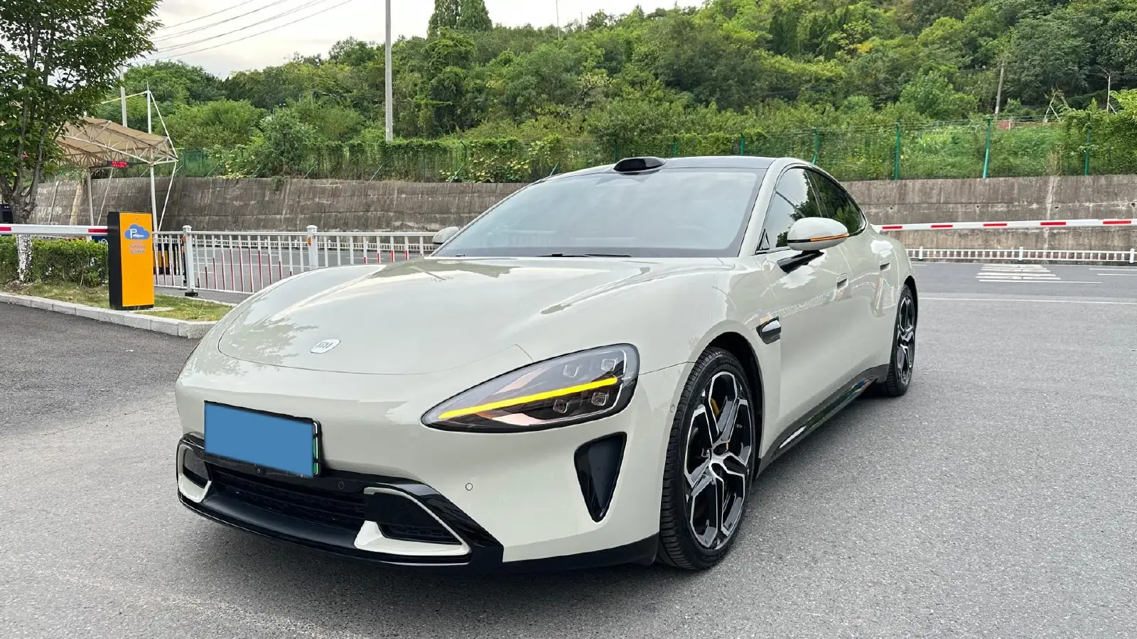 2024 MI SU7 BEV 101KWH