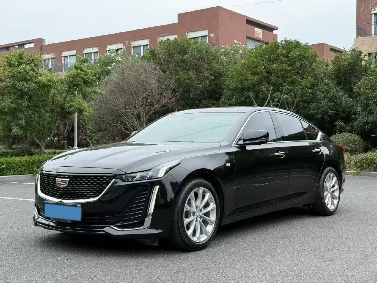 2023 Cadillac CT5 2.0T 237HP L4 10AT