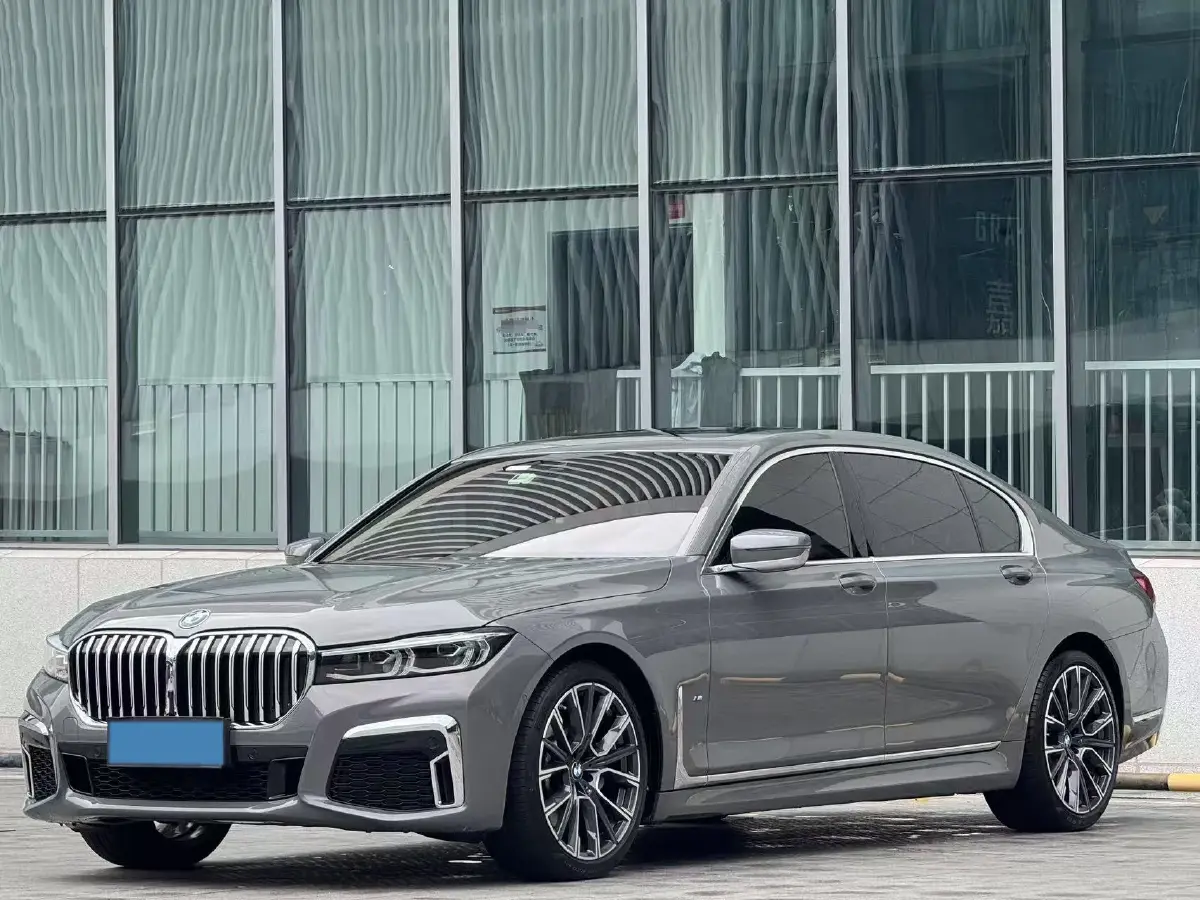 2021 BMW 7 Series 2.0T 265HP L4 8AT