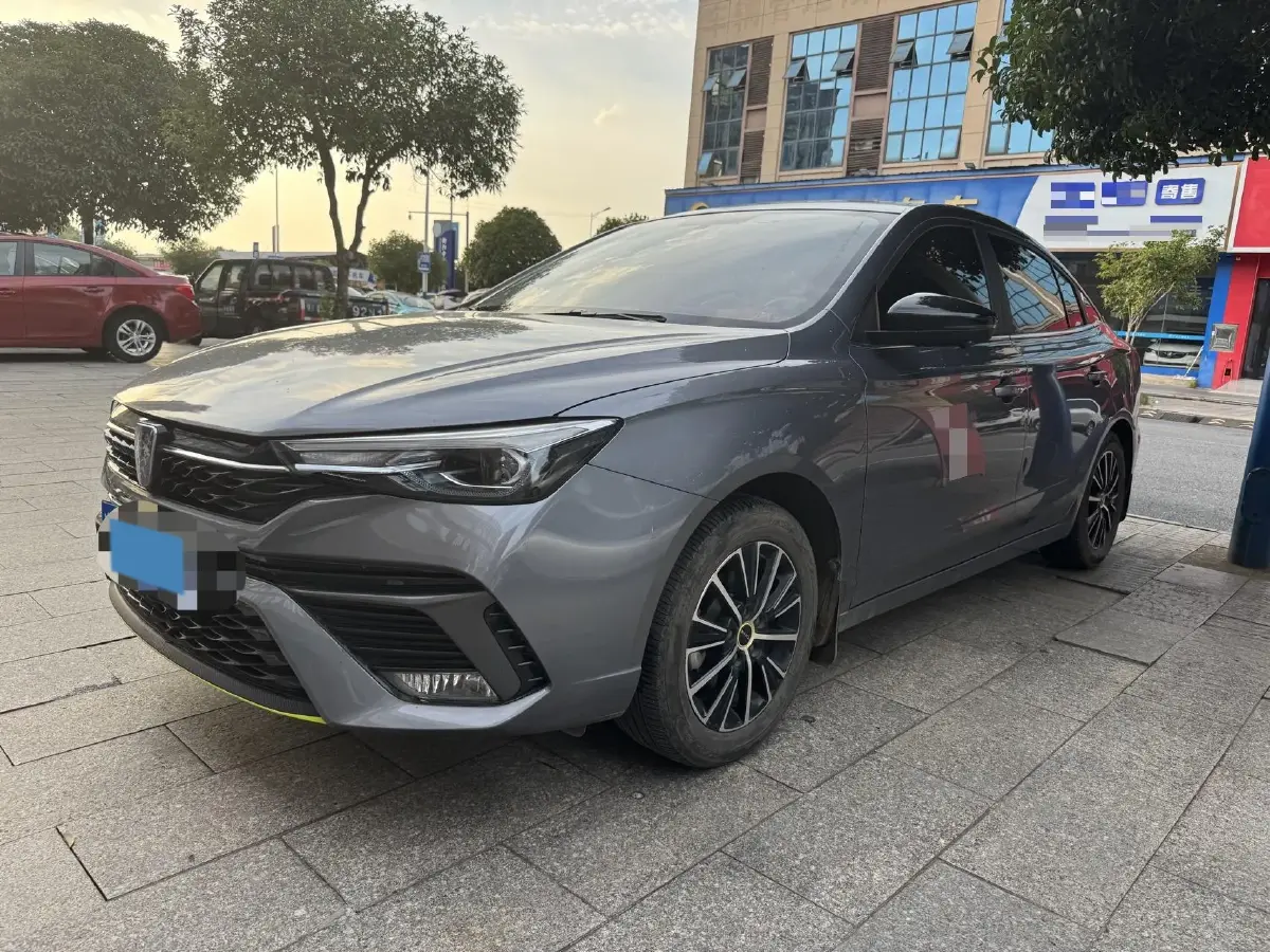 2021 Roewe i5 1.5L 120HP L4 CVT