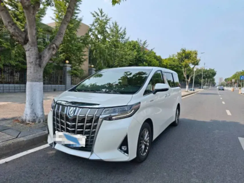 2020 Toyota Alphard 2.5L 117HP L4 E-CVT Hybrid
