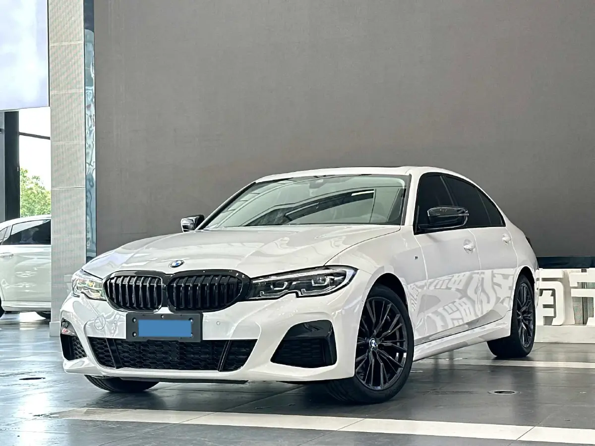 2022 BMW 3 Series 2.0T 184HP L4 8AT