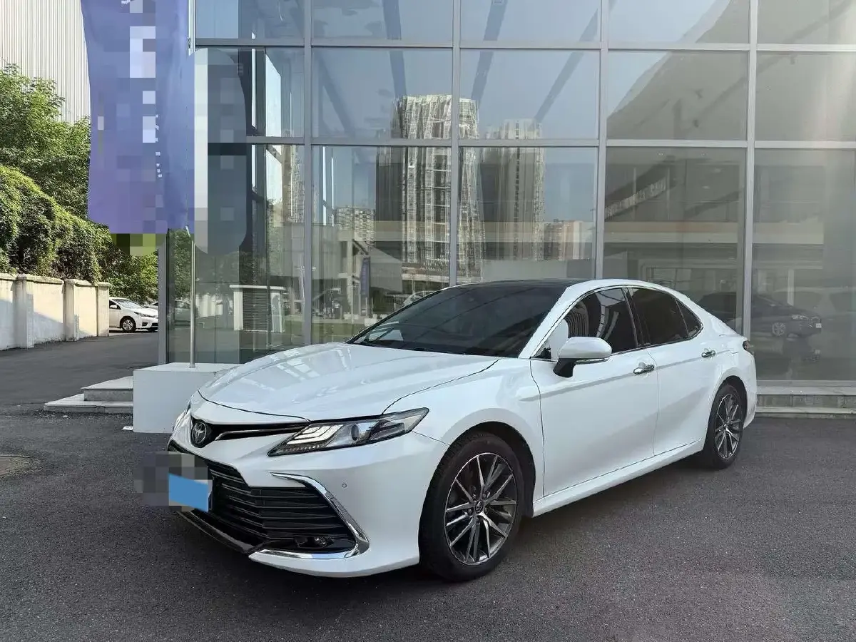 2021 Toyota Camry 2.5L 209HP L4 8AT