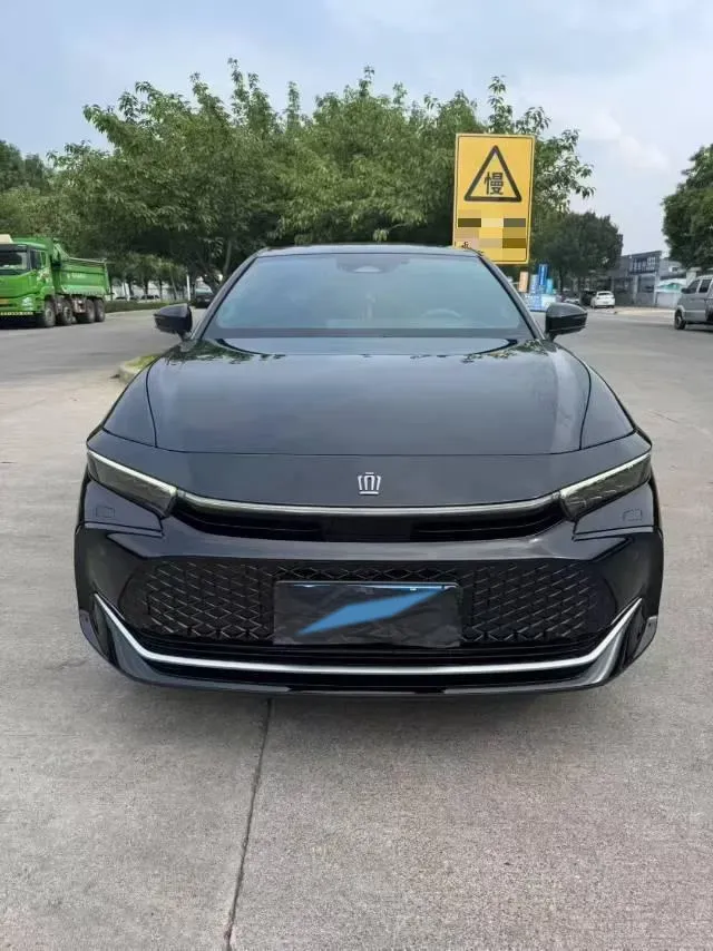 2023 Toyota CrownSportCross 2.5L 185HP L4 E-CVT Hybrid,autocango,china used car exporter,china ev exporter,chinese used car exporter,chinese used ev exporter