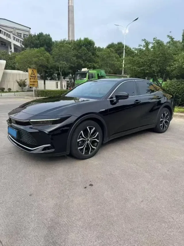 2023 Toyota CrownSportCross 2.5L 185HP L4 E-CVT Hybrid,autocango,china used car exporter,china ev exporter,chinese used car exporter,chinese used ev exporter