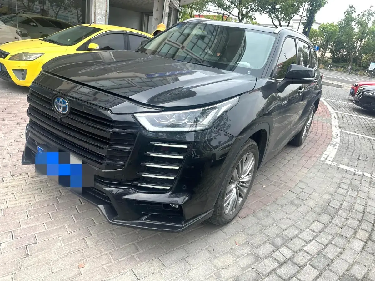 2023 Toyota Highlander 2.5L 189HP L4 E-CVT Hybrid
