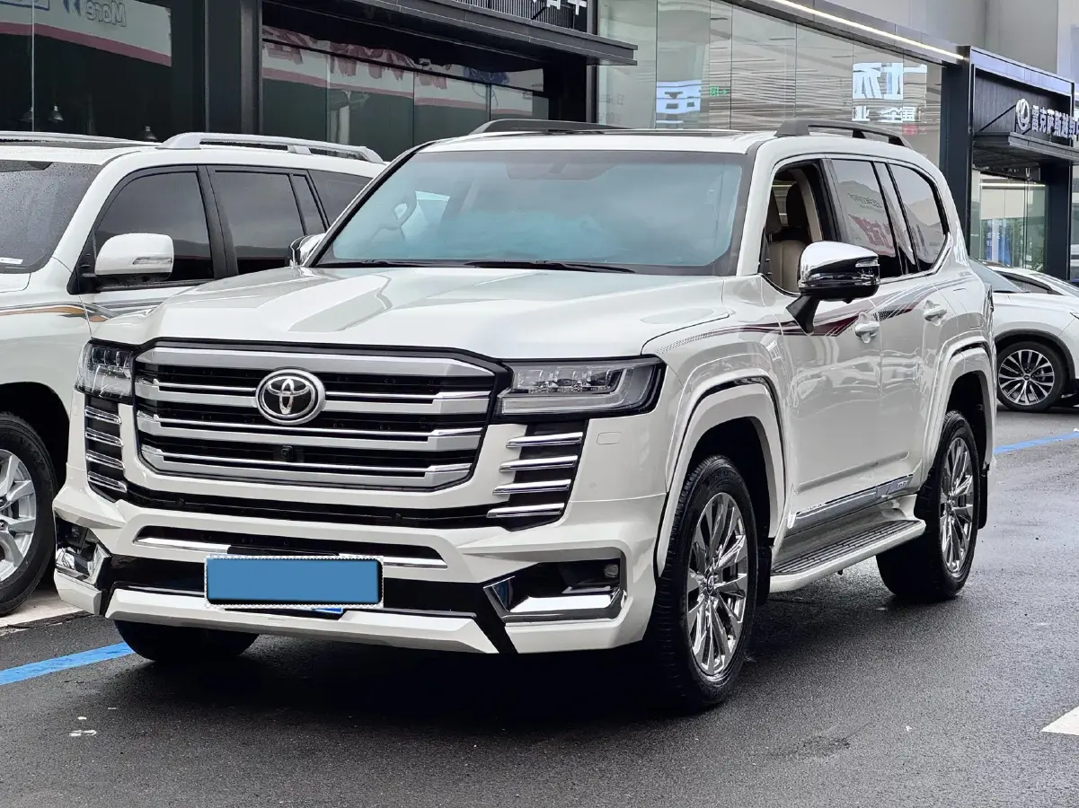 2024 Toyota Crown 2.5L 185HP L4 E-CVT Hybrid