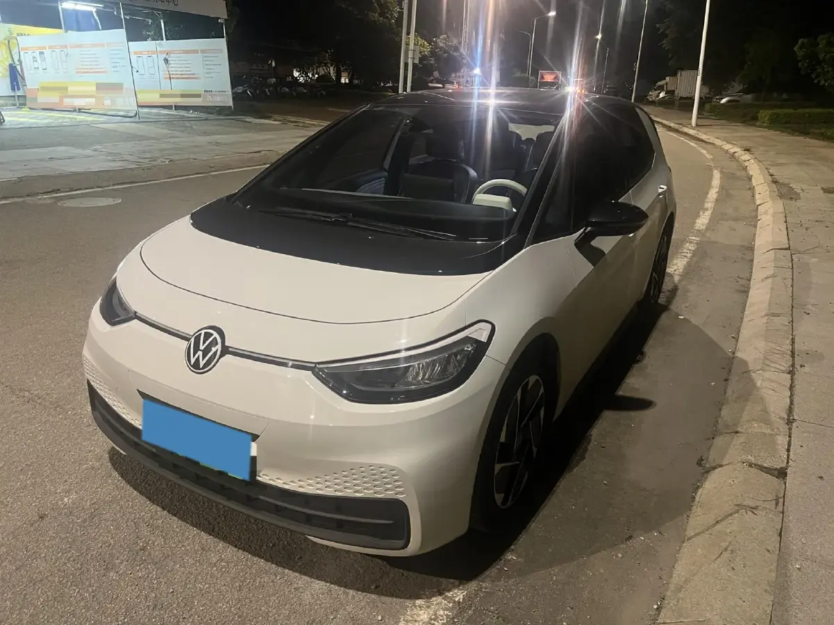 2025 Volkswagen ID.3 BEV 52.8KWH