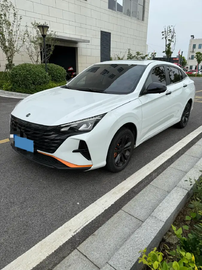2023 DongFeng Aeolus YiXuan 1.5L 125HP L4 6DCT