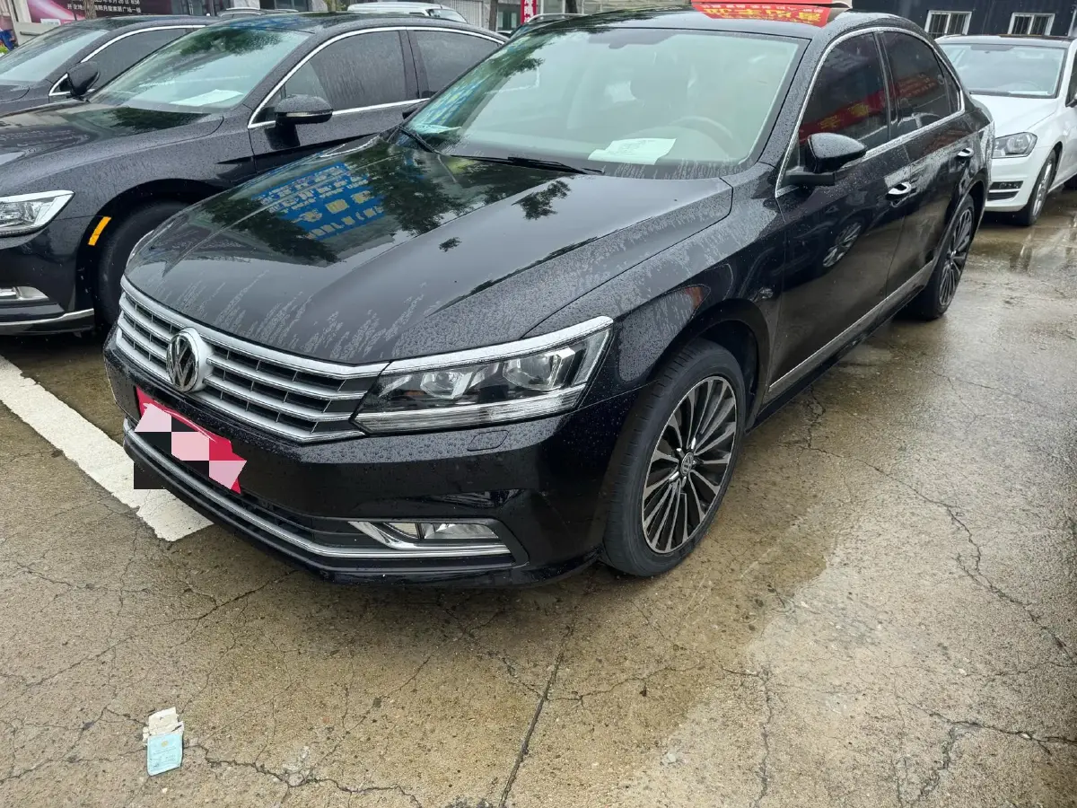 2017 Volkswagen Passat 1.8T 180HP L4 7DCT
