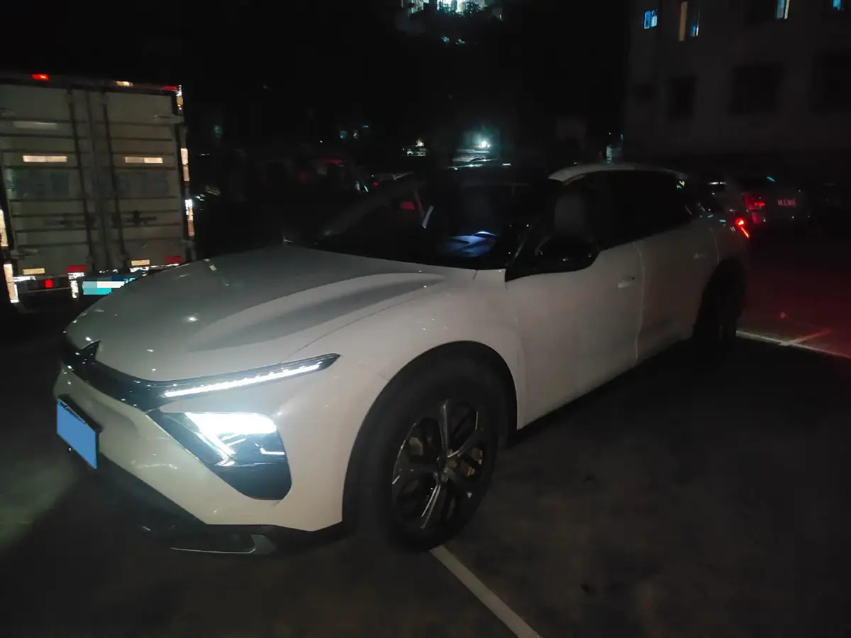 2022 Citroen C5 X 1.6T 175HP L4 8AT