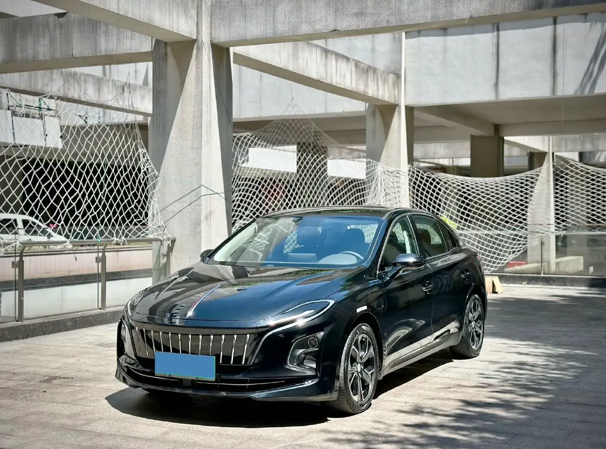 2022 HongQi E-QM5 BEV 54KWH