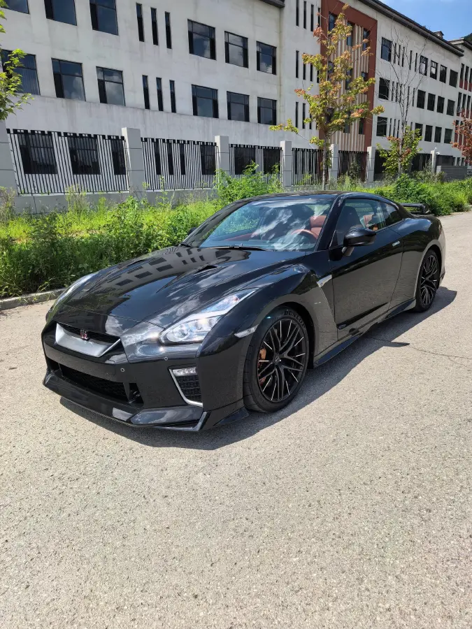 2017 Nissan GT-R 3.8T 555HP V6 6DCT