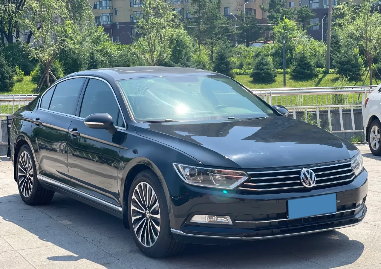 2017 Volkswagen Magotan 1.4T 150HP L4 7DCT,autocango,china used car exporter,china ev exporter,chinese used car exporter,chinese used ev exporter