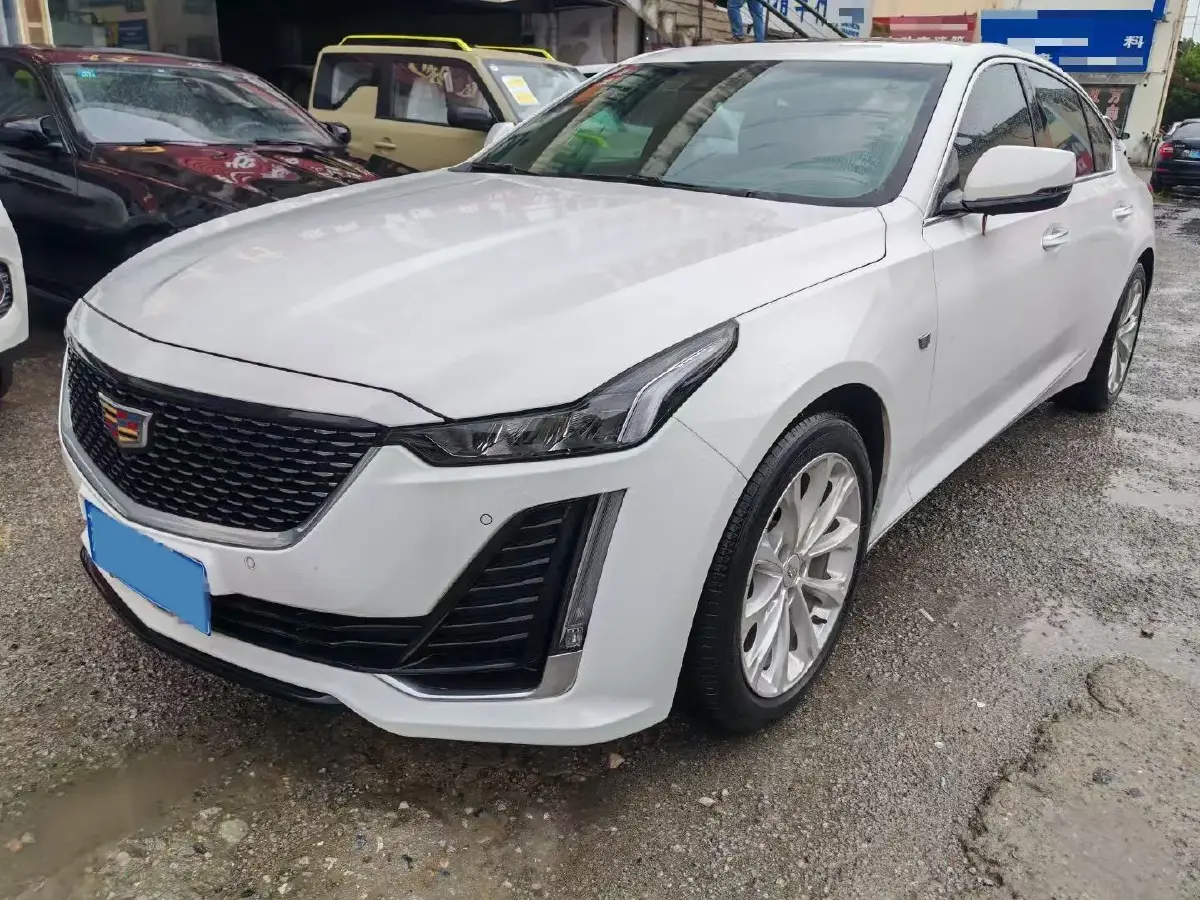 2022 Cadillac CT5 2.0T 237HP L4 10AT