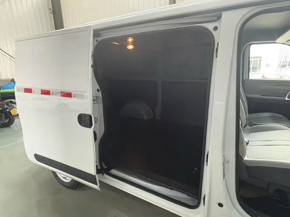 2023 MAXUS XinTu EV80 BEV 51.5KWH,autocango,china used car exporter,china ev exporter,chinese used car exporter,chinese used ev exporter