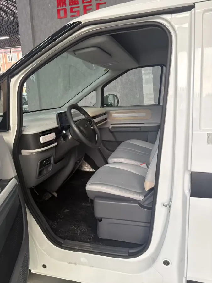 2023 MAXUS XinTu EV80 BEV 51.5KWH,autocango,china used car exporter,china ev exporter,chinese used car exporter,chinese used ev exporter