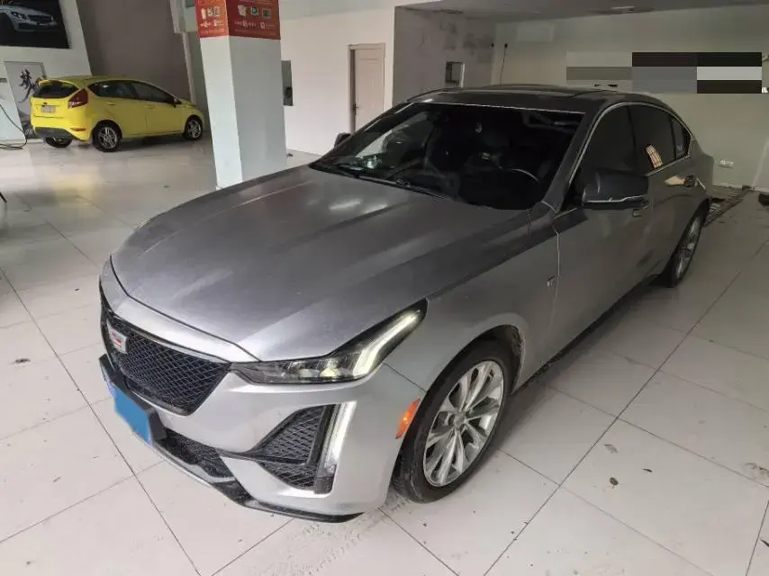 2022 Cadillac CT5 2.0T 237HP L4 10AT