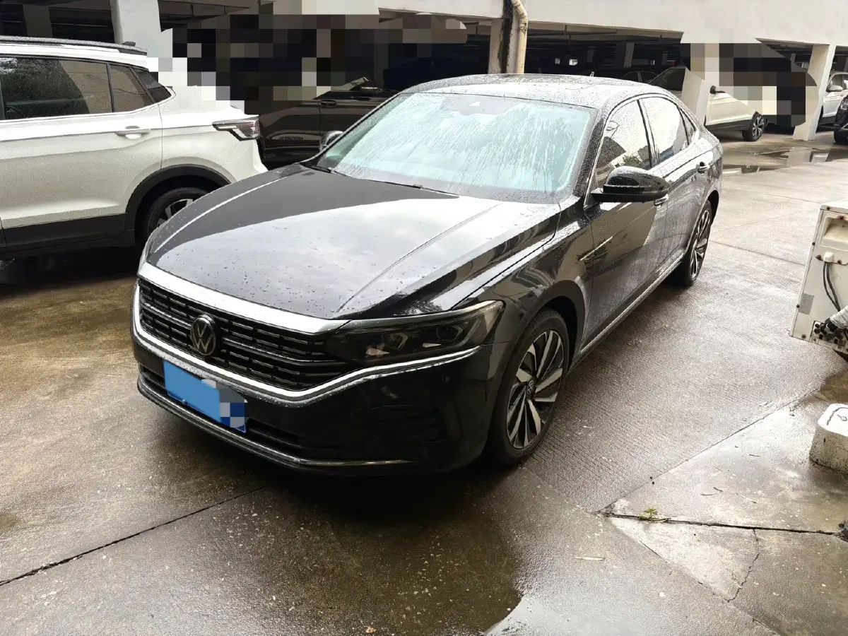 2023 Volkswagen Passat 2.0T 186HP L4 7DCT