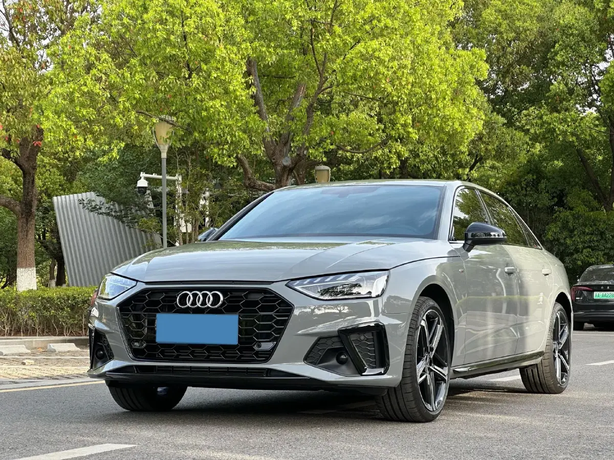 2024 Audi A4L 2.0T 190HP L4 7DCT