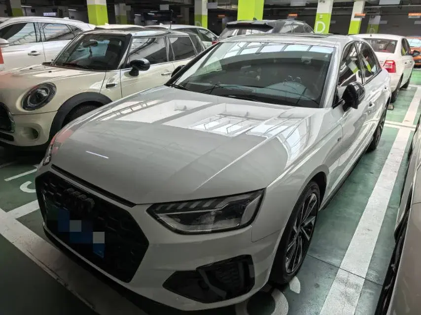 2023 Audi A4L 2.0T 190HP L4 7DCT