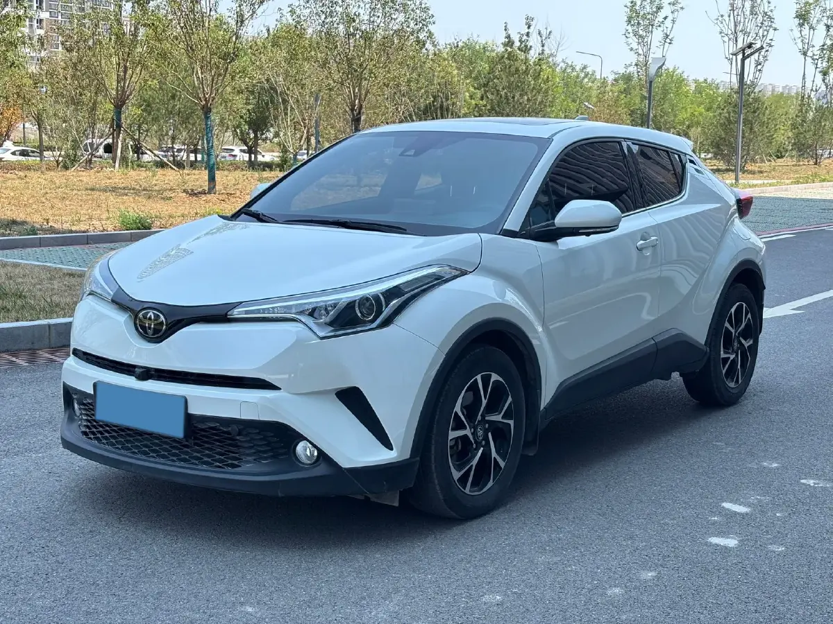2020 Toyota C-HR 2.0L 171HP L4 CVT