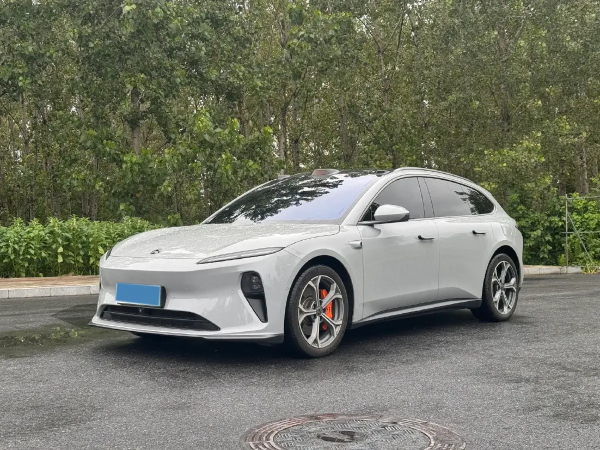 2023 NIO ET5T BEV 75KWH