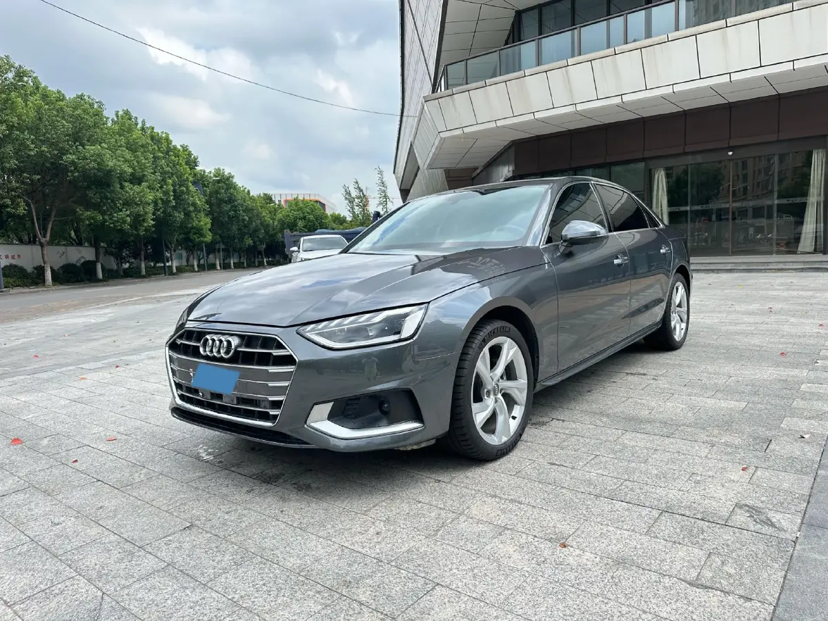 2020 Audi A4L 2.0T 190HP L4 7DCT
