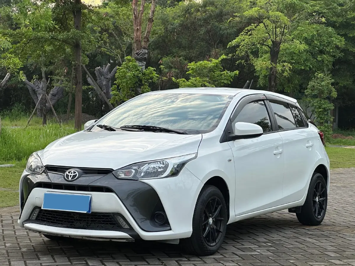 2019 Toyota Yaris L 1.5L 110HP L4 CVT