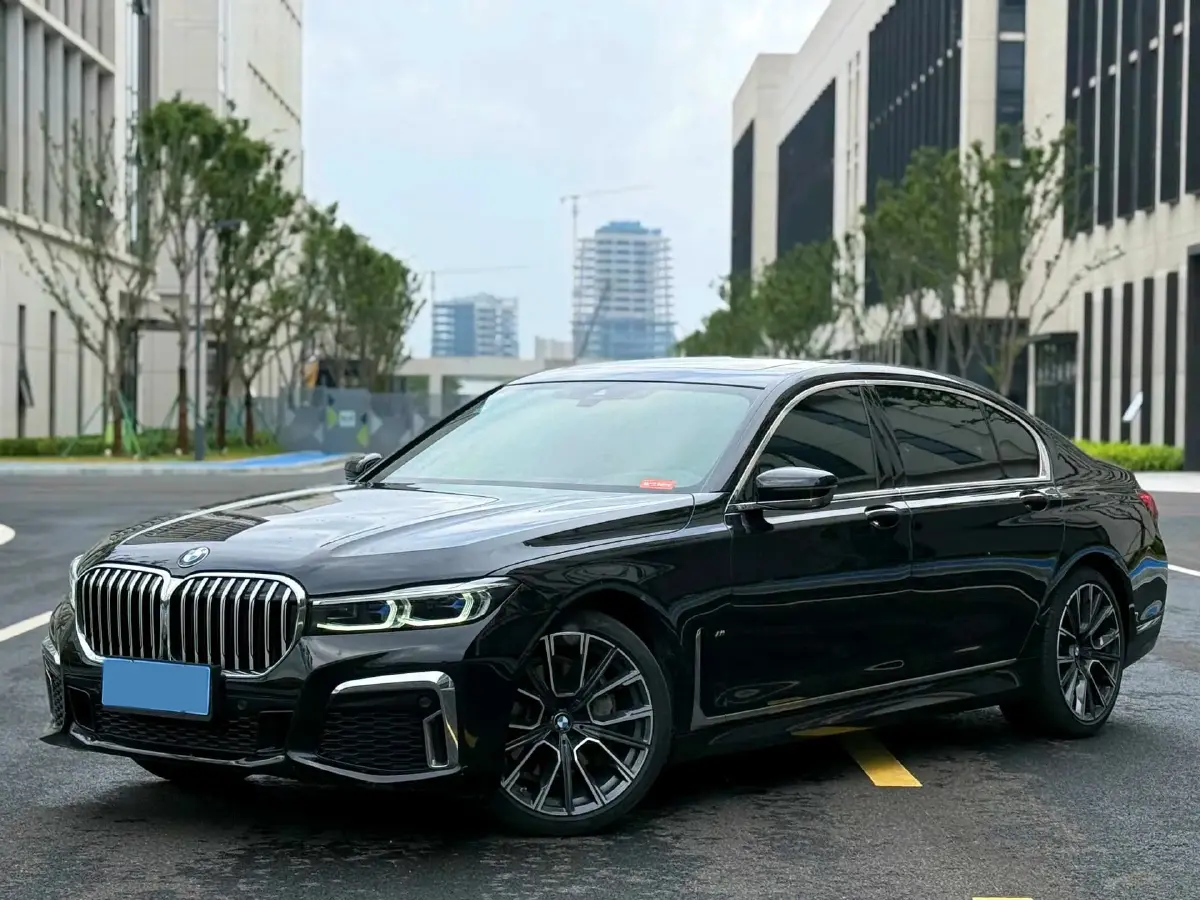 2019 BMW 7 Series 3.0T 340HP L6 8AT